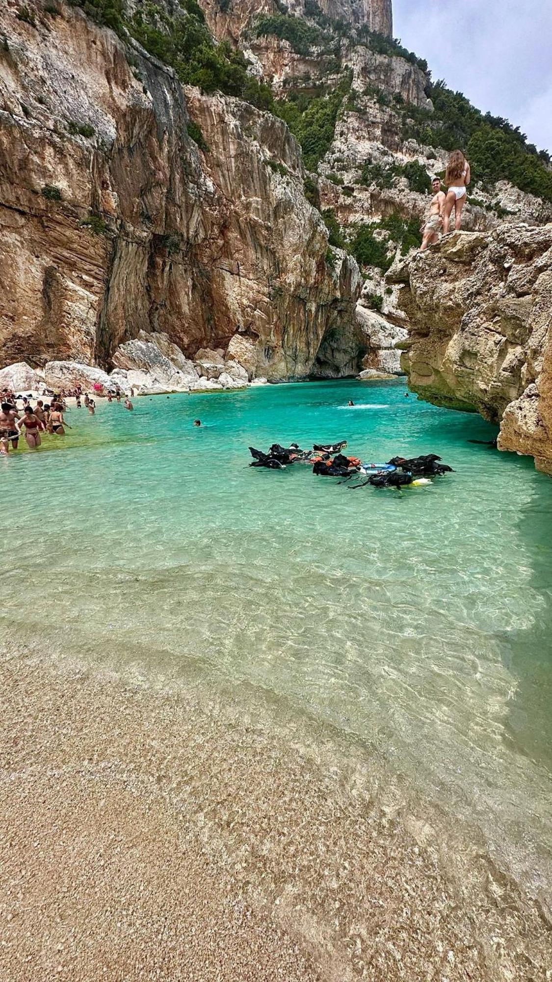 شقة Davide'S Sardinian Escape - Centro Storico-5Min Di Auto Dal Mare سينيسكولا المظهر الخارجي الصورة
